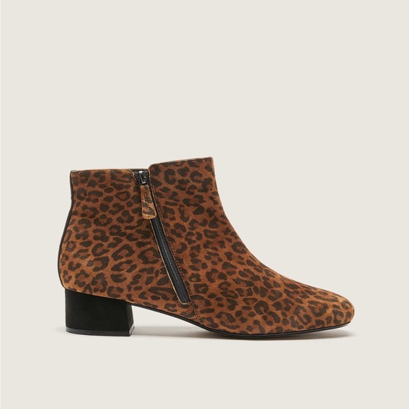 NWOT clarks Marilyn suede leopard booties - Picture 3 of 10